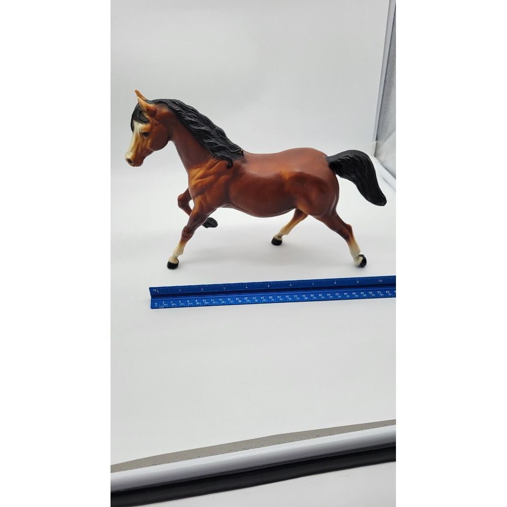 Breyer Horse RUNNING MARE #124 Chestnut - 1972‎ as is...please read description